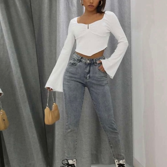 Cropped asymmetrical top - Picture 3 of 6